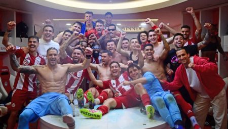 Olympiakos, AEK Atina’yı yenerek şampiyon oldu