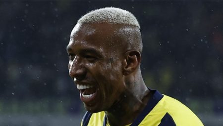 Anderson Talisca ayrılık haberlerine reaksiyon gösterdi
